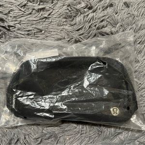 Lululemon Everywhere Belt Bag Black